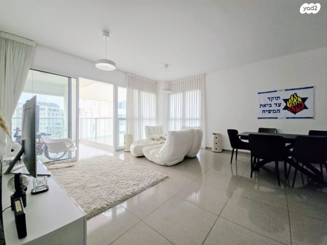 דירה, עוזי חיטמן 3, עיר ימים, נתניה