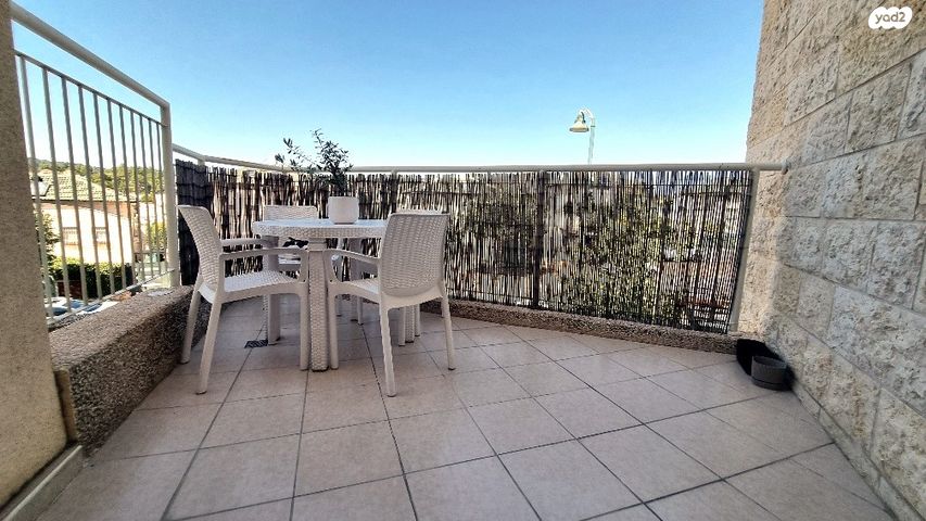 גבעת כלניות