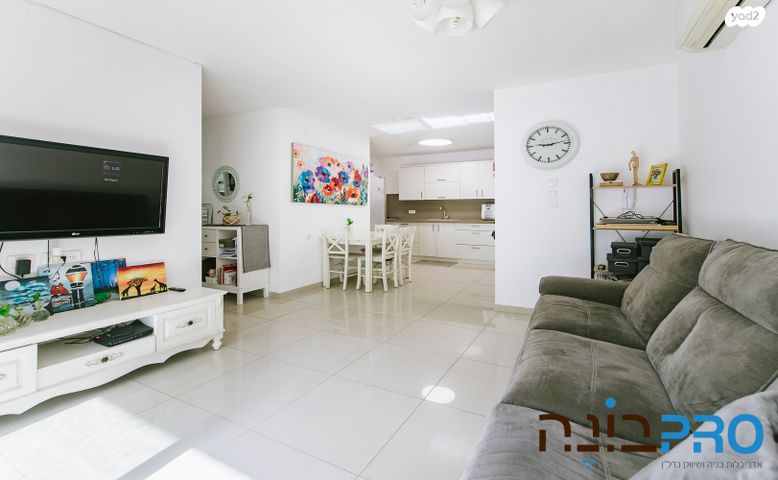 יהושע גיבשטיין 