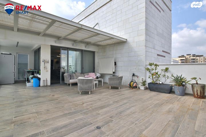 גג/ פנטהאוז, יקינטון, גבעת הרקפות, קרית ביאליק