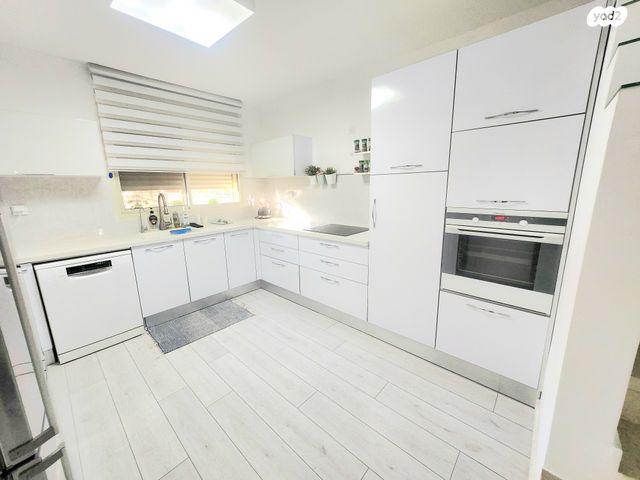 גן יבנה מערב