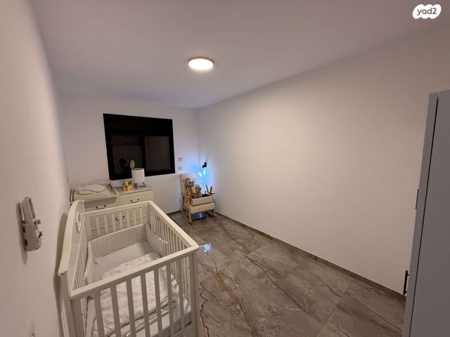 בית פרטי/ קוטג', לאה גולדברג 12, כרמי גת, קרית גת