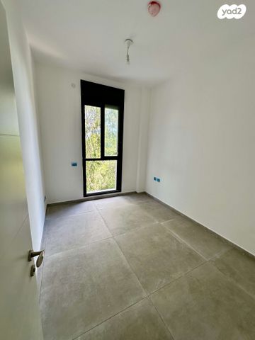 דירה, שמעון ויזנטל, הרצליה הירוקה, נווה עובד, הרצליה