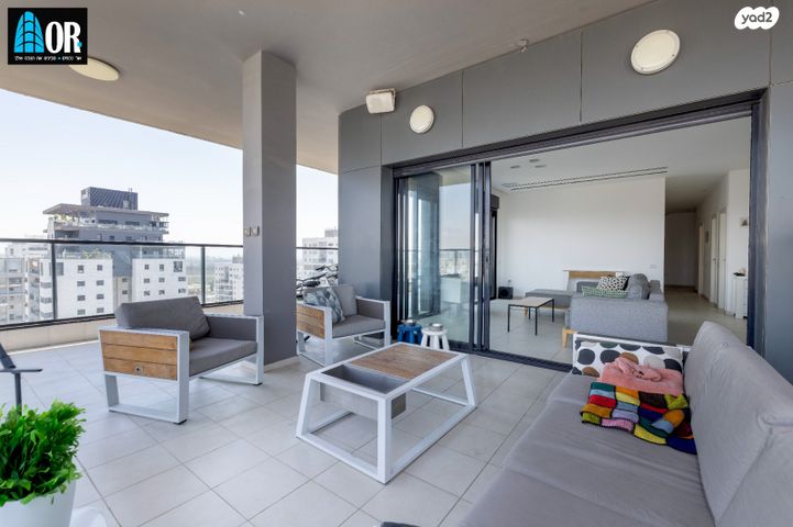 גג/ פנטהאוז, אודם, צמרות המושבה, באר יעקב