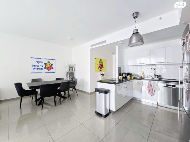 דירה, עוזי חיטמן 3, עיר ימים, נתניה