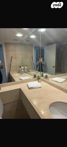 דירה, דוד אלעזר 10, חוף הכרמל, חיפה