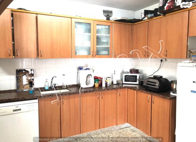 דירה, אברהם קרן, ארלוזורוב, כפר סבא