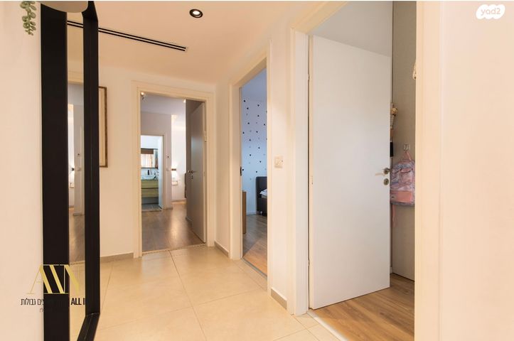 גג/ פנטהאוז, דימונה