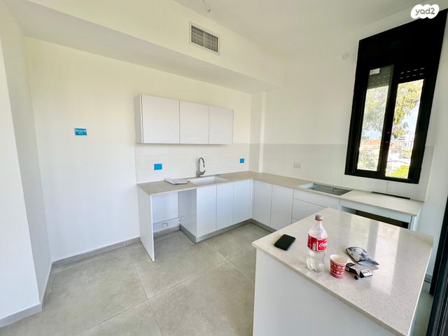 דירה, שמעון ויזנטל, הרצליה הירוקה, נווה עובד, הרצליה