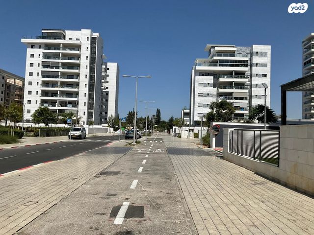 דירת גן, ליבנה 32, יצחק שמיר, נהריה