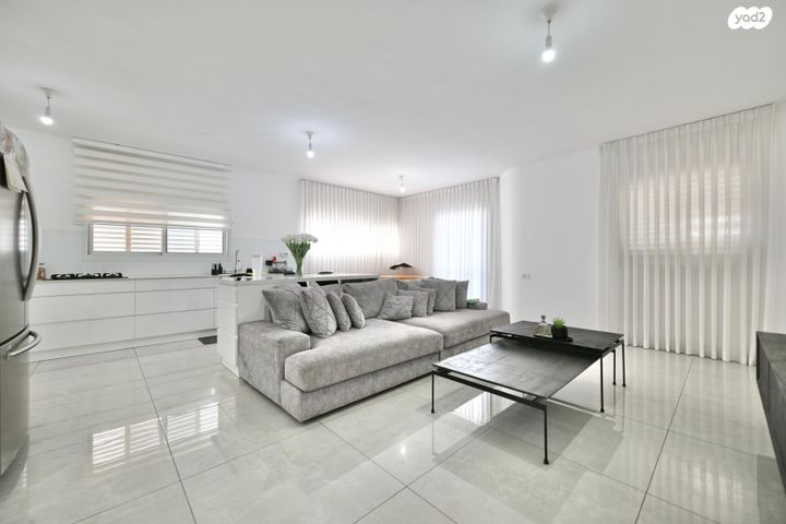 דירה, שעריים, רחובות