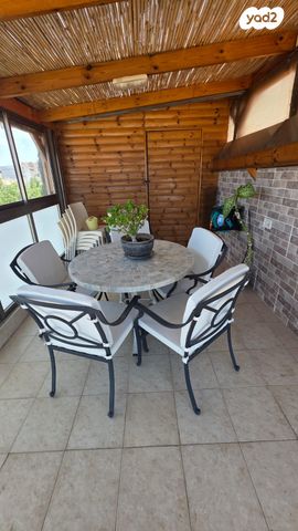 דו משפחתי, עתלית