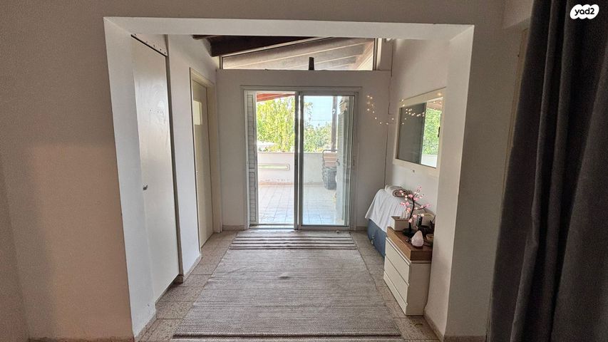 דירה, דגניה א'