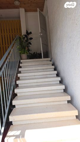 דו משפחתי, עתלית