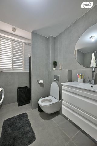 דירה, שעריים, רחובות