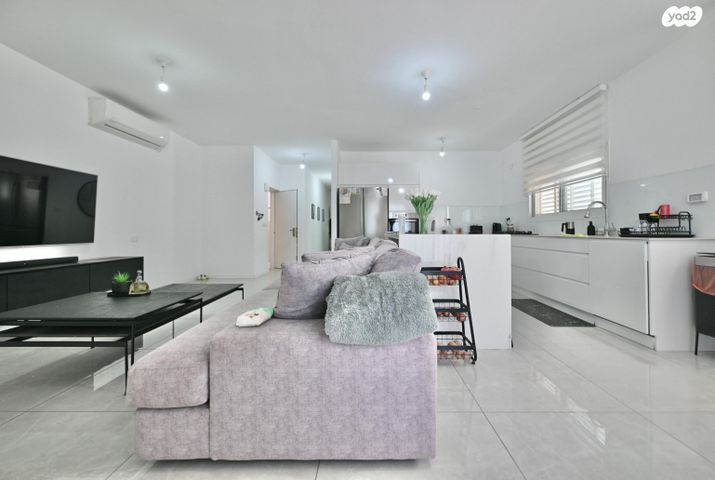 דירה, שעריים, רחובות