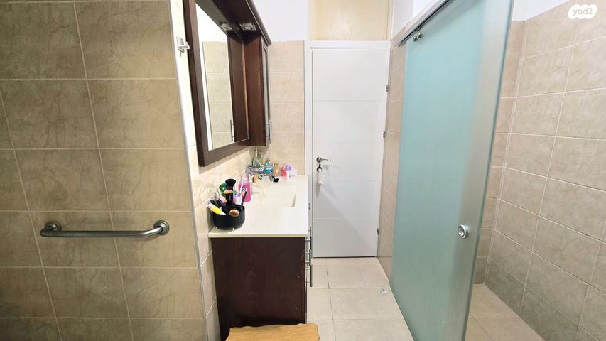 דירה, השושנים, אשכול, כרמיאל