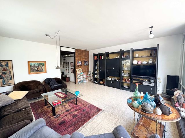 דירה, המעגל, שכונת חשמונאים, מרכז העיר א, רמת גן