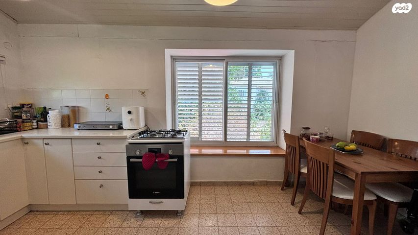 דירה, דגניה א'