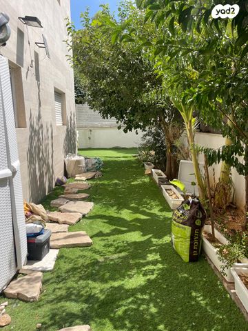 דירת גן, הרב חיים פינטו, גבעת הסביונים, קרית מלאכי