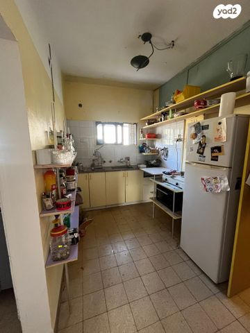 גג/ פנטהאוז, אנדריוס, מכללת תל אביב יפו, דקר, תל אביב יפו