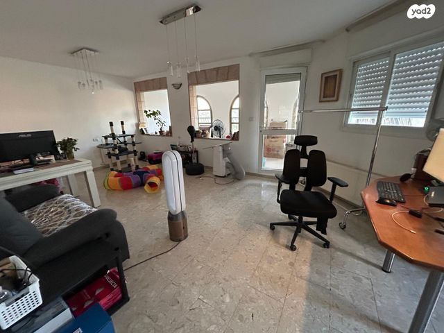 דירה, אריה דולצ'ין, גבעת משואה, ירושלים