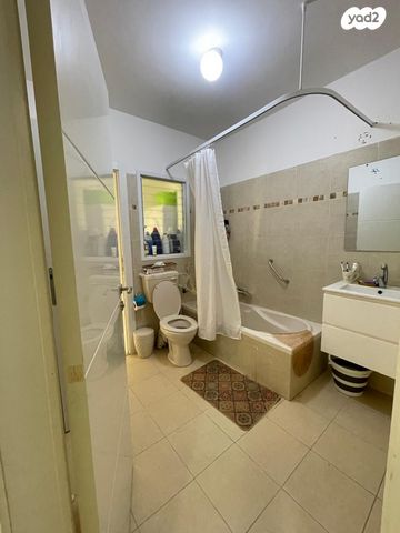 דירת גן, הרב חיים פינטו, גבעת הסביונים, קרית מלאכי