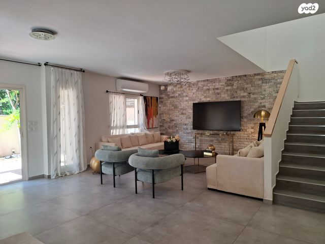 דו משפחתי, מרכז המושבה, אבן יהודה