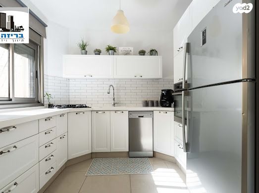 דירת גן, דבורה ברטונוב 5, קרית אילון, חולון