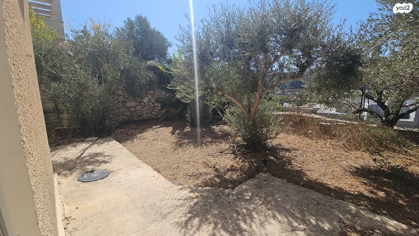 יחידת דיור, לוטם, הפרחים, כפר ורדים