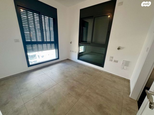 דירה, אמנון ליפקין שחק, נוף הטיילת, נתניה