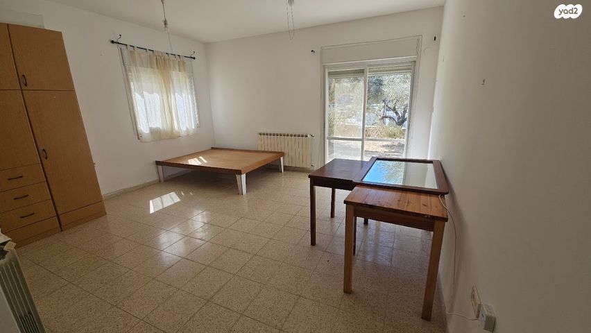 יחידת דיור, לוטם, הפרחים, כפר ורדים