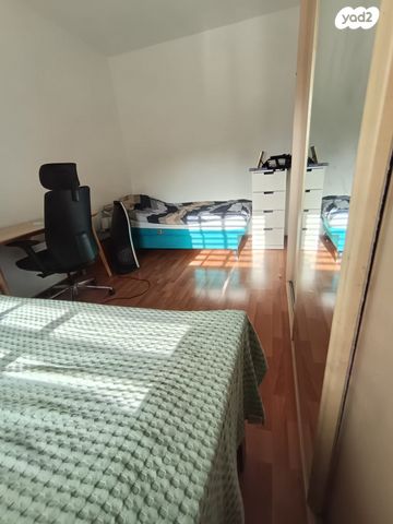 דירה, אריה בן אליעזר, נווה יהושע, ערמונים, רמת גן