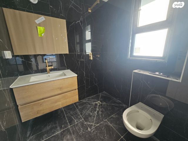 דירה, אמנון ליפקין שחק, נוף הטיילת, נתניה