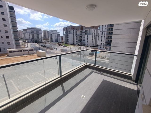 דירה, הבוסתנים, שדרות