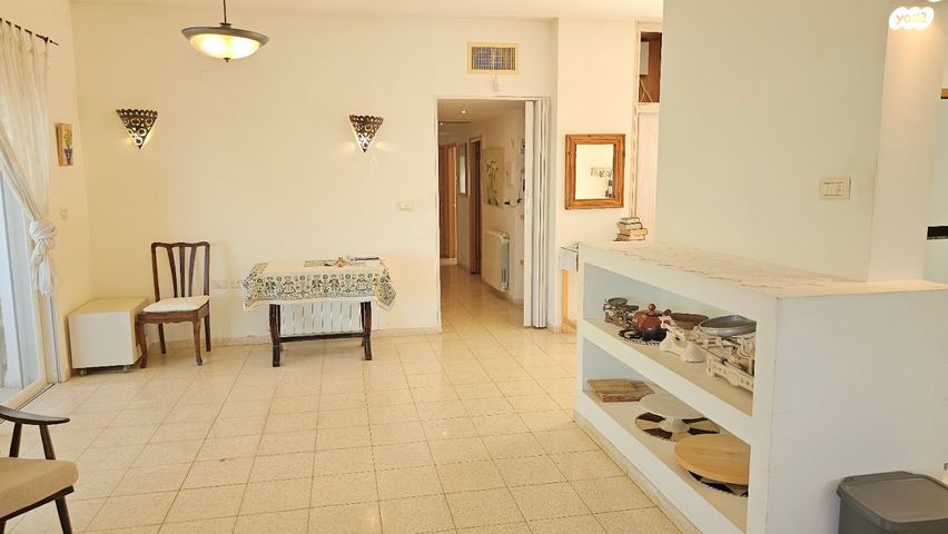 בית פרטי/ קוטג', לוטם, הפרחים, כפר ורדים