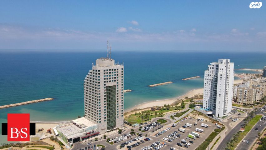 אמנון ליפקין שחק 