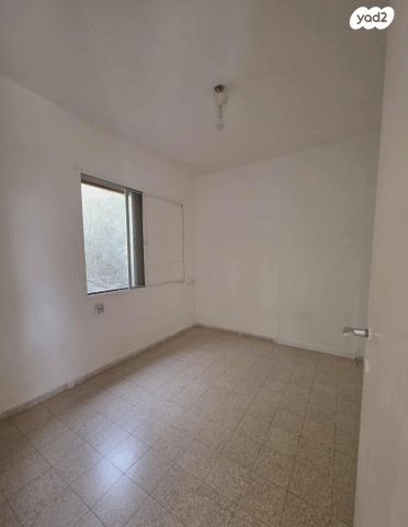 דירה, הזית, לוטם, לוטם