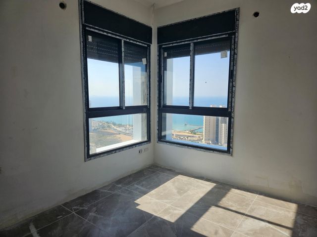 דירה, אמנון ליפקין שחק, נוף הטיילת, נתניה