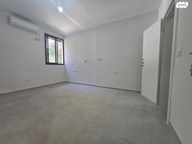 דירת גן, בנימין ד'ישראלי, אחוזה, חיפה