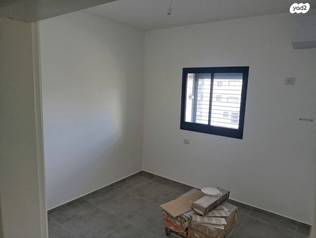 דירה, הבוסתנים, שדרות