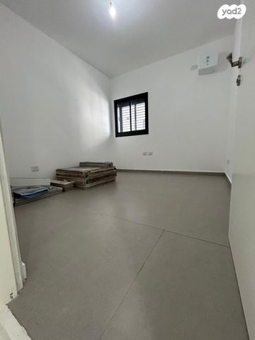 דירה, הרב חבה אליהו, שכונת חשמונאים, מרכז העיר א, רמת גן