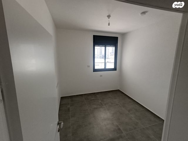 דירה, הבוסתנים, שדרות