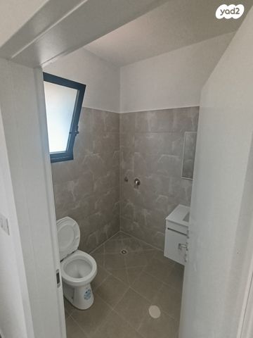 דירה, הבוסתנים, שדרות