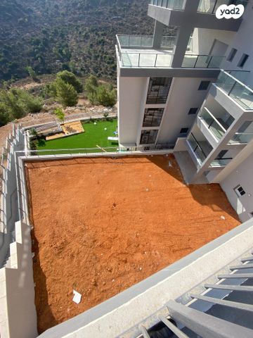 דירה, הערבה, אלפי מנשה