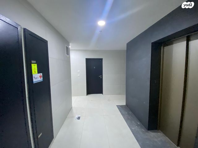 דירה, הערבה, אלפי מנשה