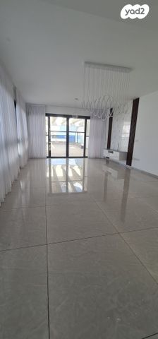 גג/ פנטהאוז, בלפור, עיר, מרכז העיר, נהריה