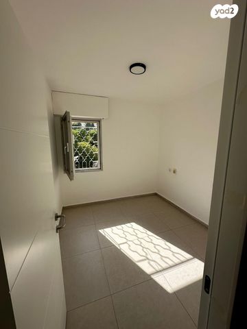 דירה, הגליל 23, המיסדים, כרמיאל