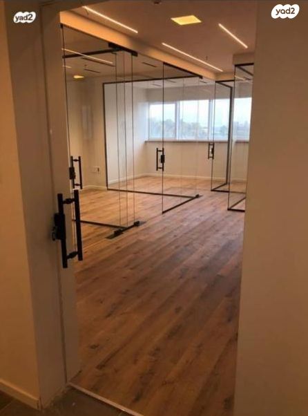 משרדים, הנגר, אזור תעשיה נווה נאמן, הוד השרון