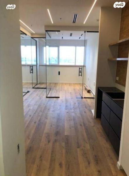 משרדים, הנגר, אזור תעשיה נווה נאמן, הוד השרון